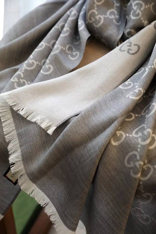 Gucci Scarf GUC00359 Gucci Scarf GUC00359