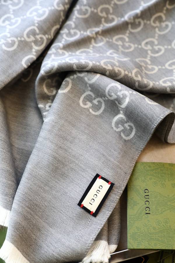 Gucci Scarf GUC00359 Gucci Scarf GUC00359