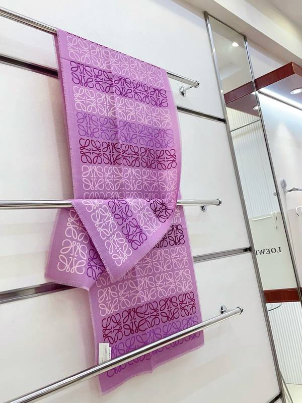 Loewe Scarf LOC00064 Loewe Scarf LOC00064