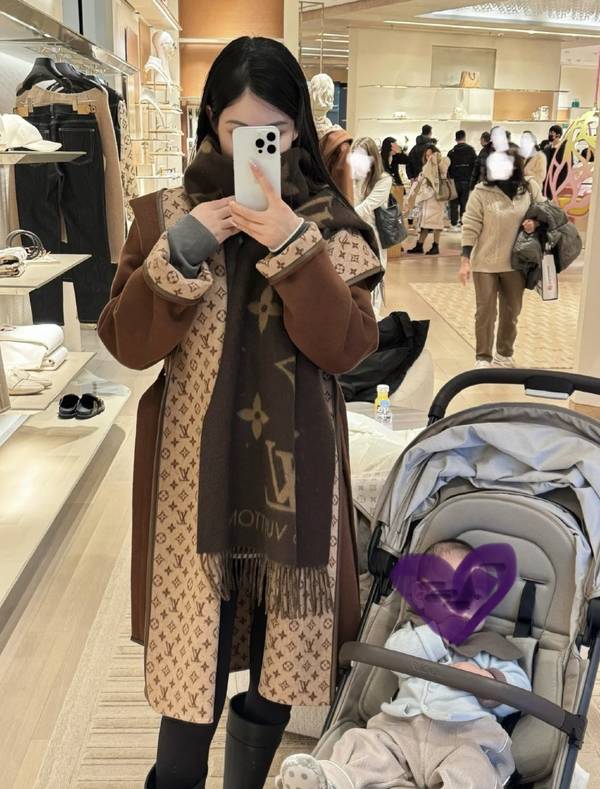 Louis Vuitton Top Quality Overcoat LVY00042 Louis Vuitton Top Quality Overcoat LVY00042