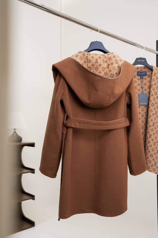 Louis Vuitton Top Quality Overcoat LVY00042 Louis Vuitton Top Quality Overcoat LVY00042