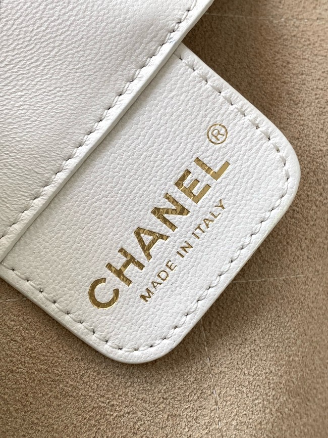 Chanel HOBO HANDBAG AS5425 white