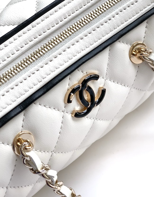 Chanel CLUTCH WITH CHAIN AP4515 White & Black