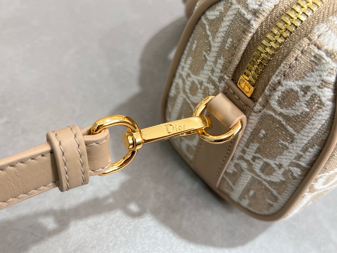 Dior Groove 16 Bag Natural Dior Oblique Jacquard M1363UTZ