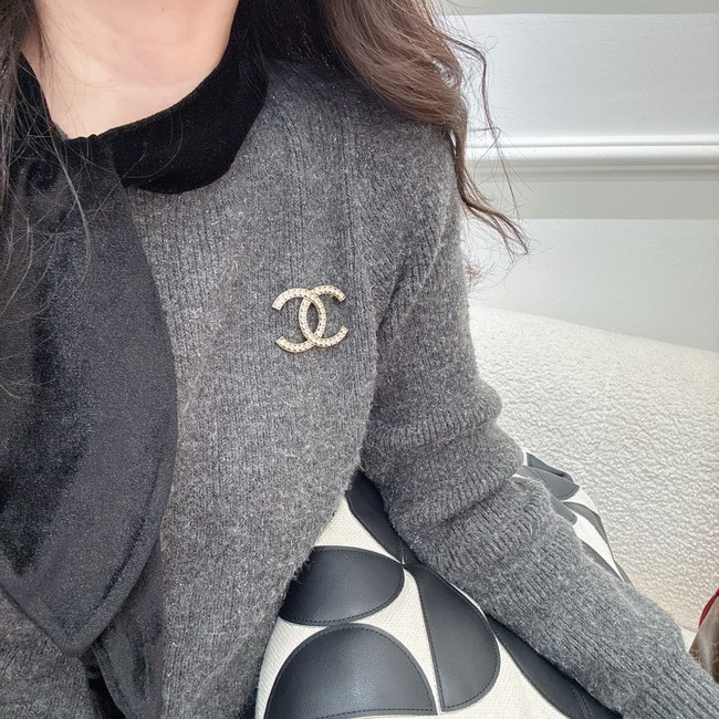 Chanel brooch CE16604