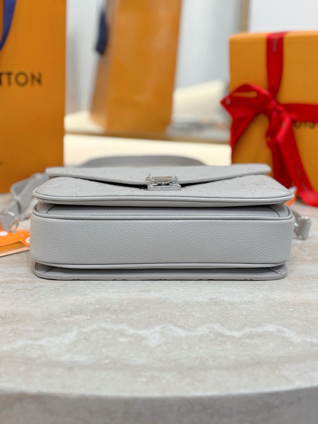 Louis Vuitton Pochette Metis M13481 Brume Gray