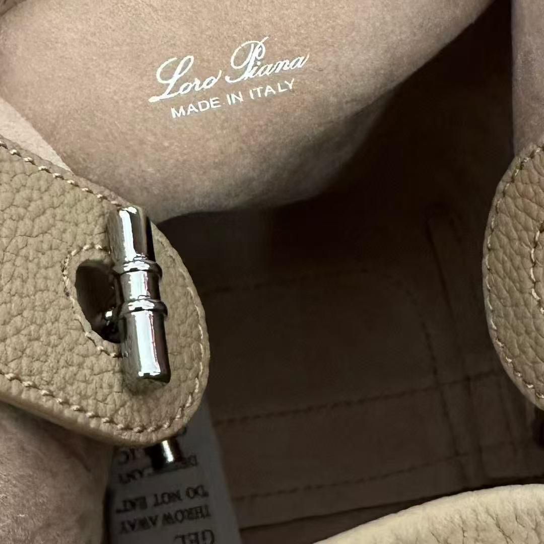 Loro Piana Bale Micro Grain Leather Crossbody Bag 60220 Light Mastic Loro Piana Bale Micro Grain Leather Crossbody Bag 60220 Light Mastic