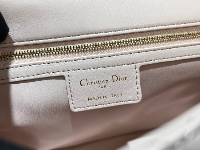 Dior Medium Soft Dior Caro Bag Macrocannage Lambskin M9253UHPA pink