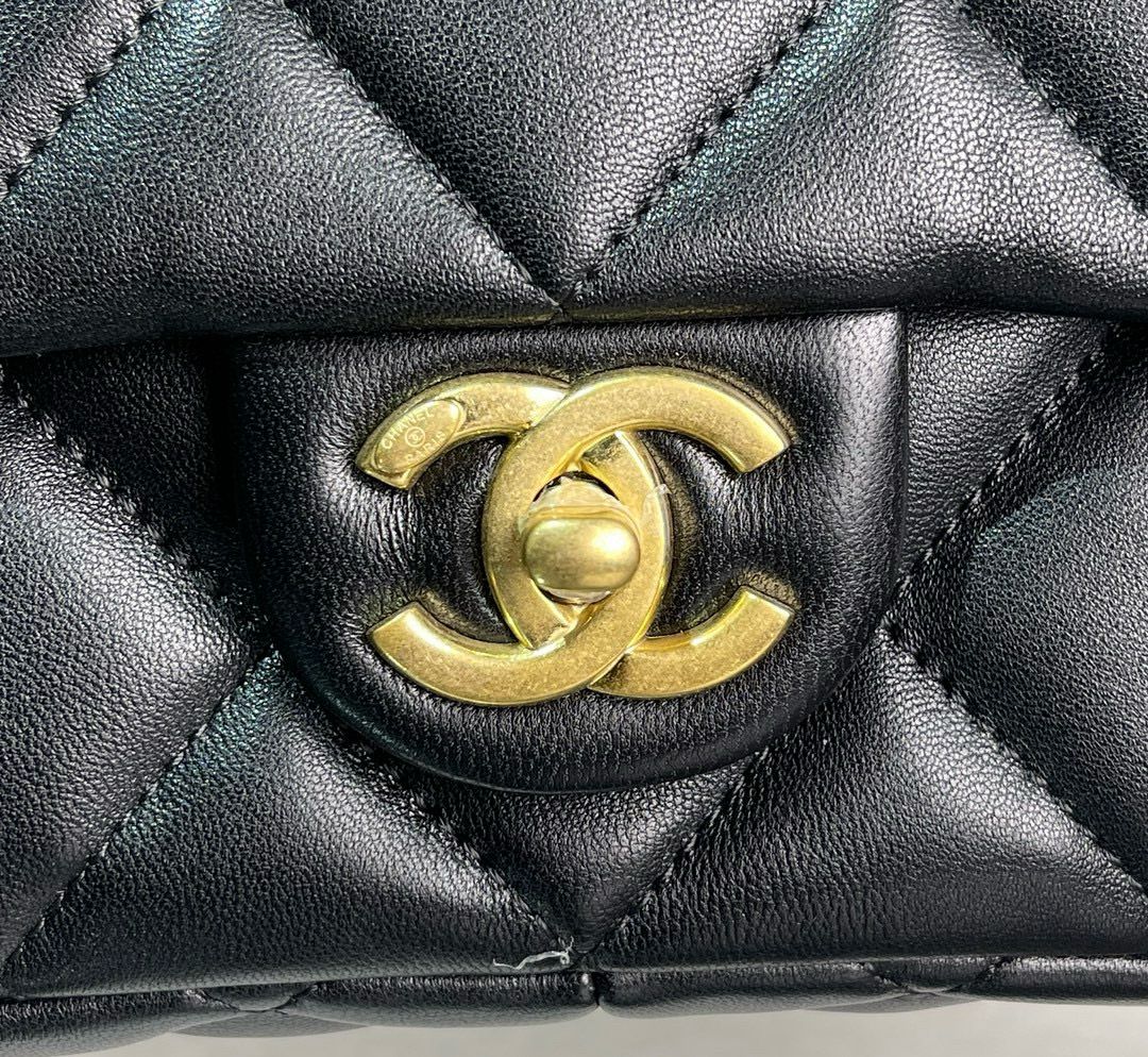 CHANEL MEDIUM FLAP ORIGINAL LEATHER BAG AS3215 Black CHANEL MEDIUM FLAP ORIGINAL LEATHER BAG AS3215 Black