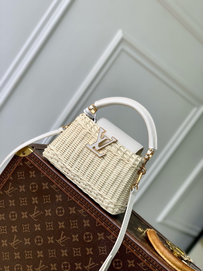 Louis Vuitton Capucines Mini M11617 white