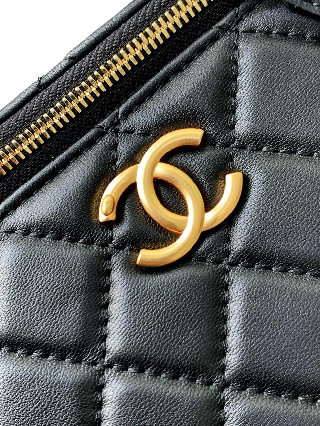 CHANEL Lambskin Vanity with Chain AP3940 black