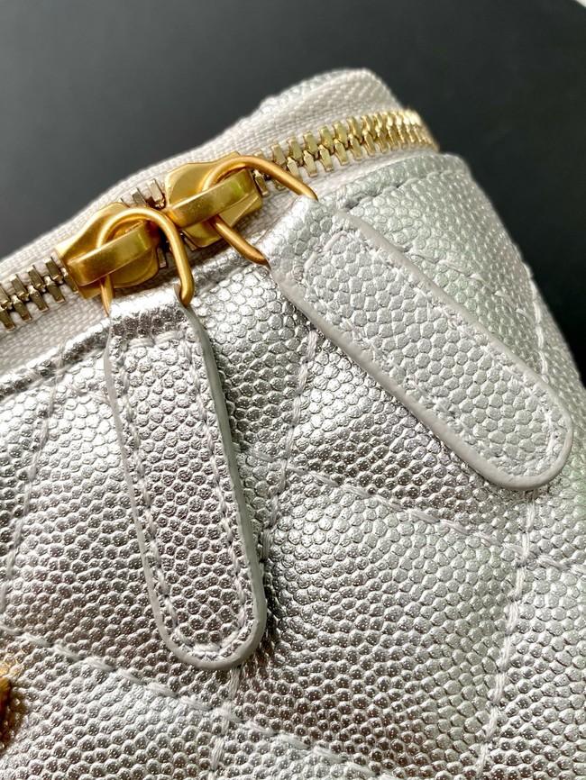 CHANEL MINI CLUTCH Grained Calfskin AP3940 Silvery