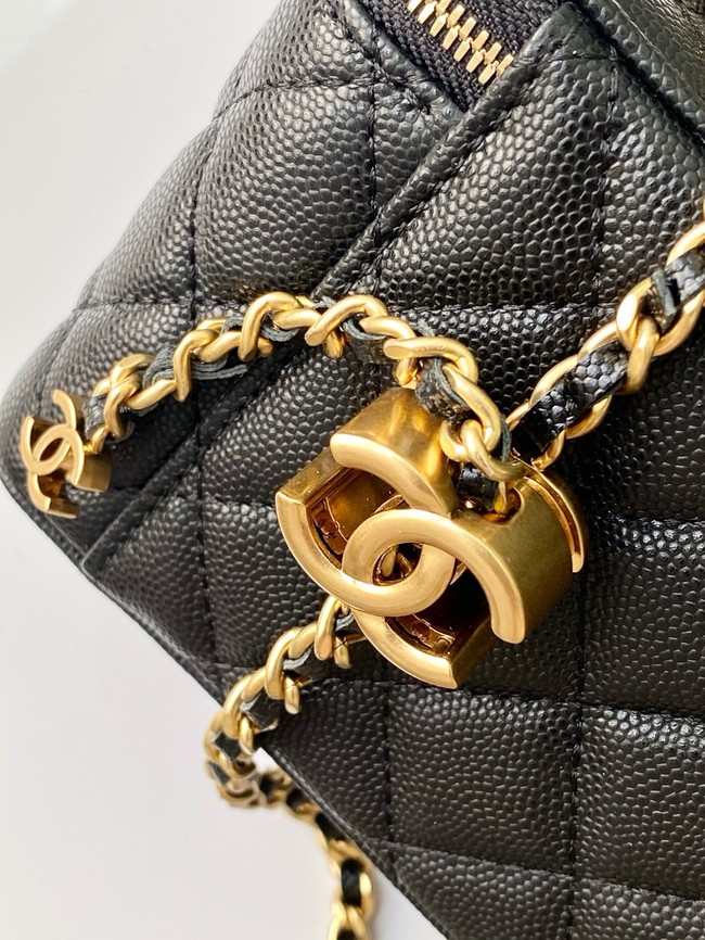 CHANEL MINI CLUTCH Grained Calfskin AP3940 black