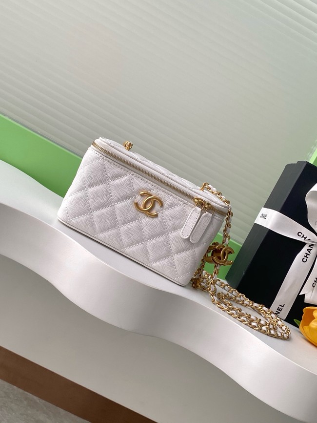 CHANEL MINI CLUTCH Grained Calfskin AP3940 white
