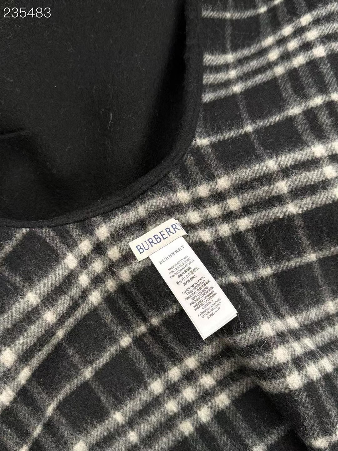 Burberry Cape Double-sided cashmere GG35925