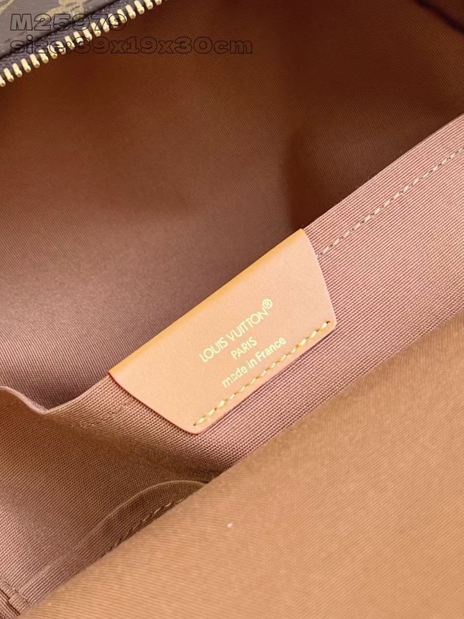 Louis Vuitton Discovery Cargo Backpack M25979