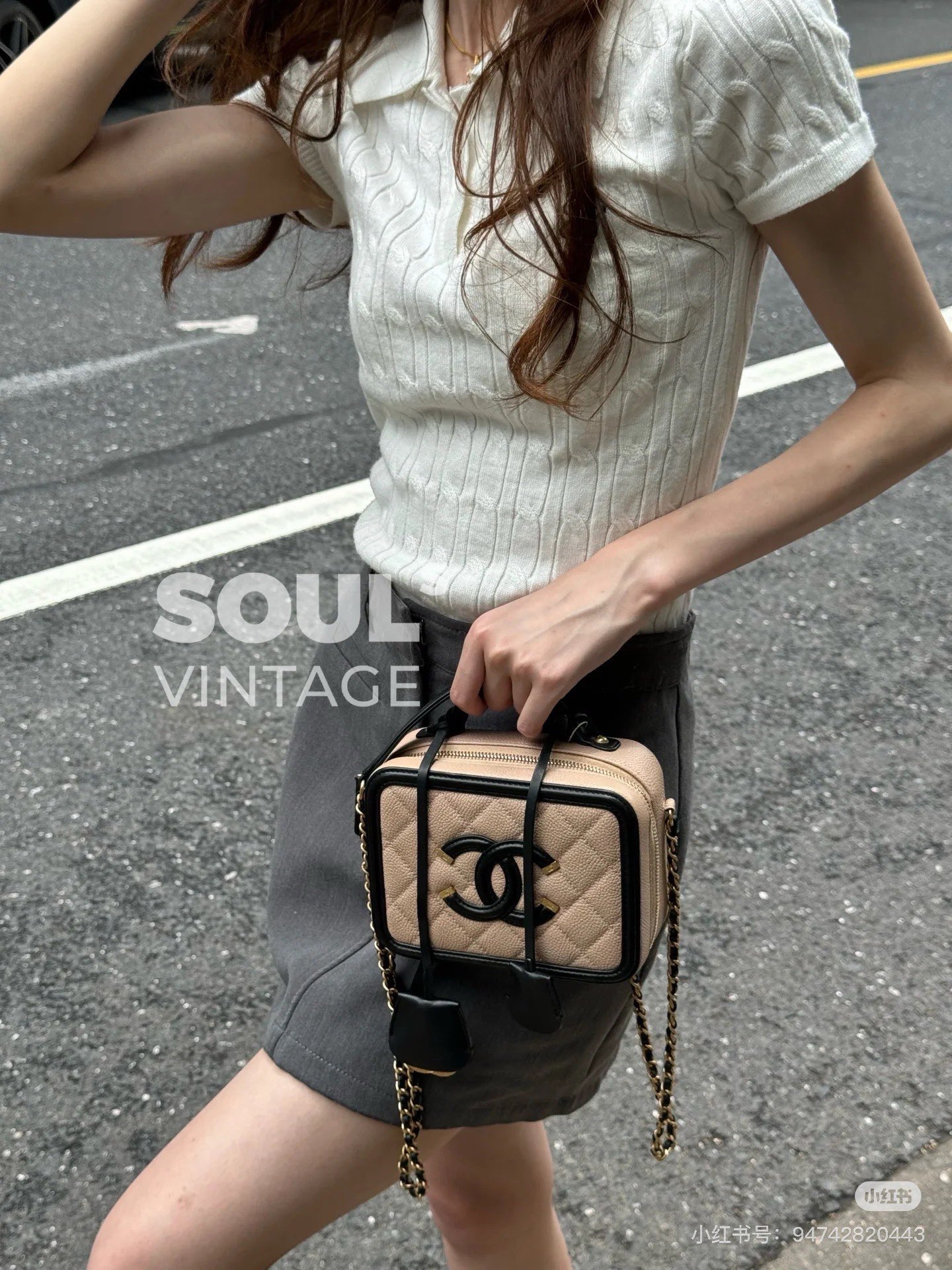 Chanel Original Leather Medium Cosmetic Bag 93443 Apricot&Black Chanel Original Leather Medium Cosmetic Bag 93443 Apricot&Black