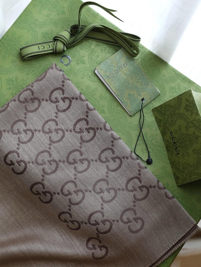 Gucci rinted GG cotton wool lame shawl 845243-4