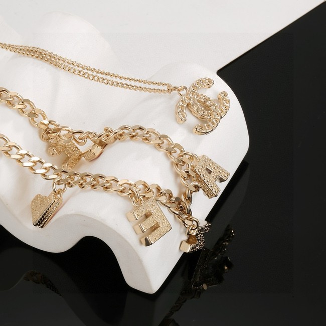 Chanel necklace CE81126