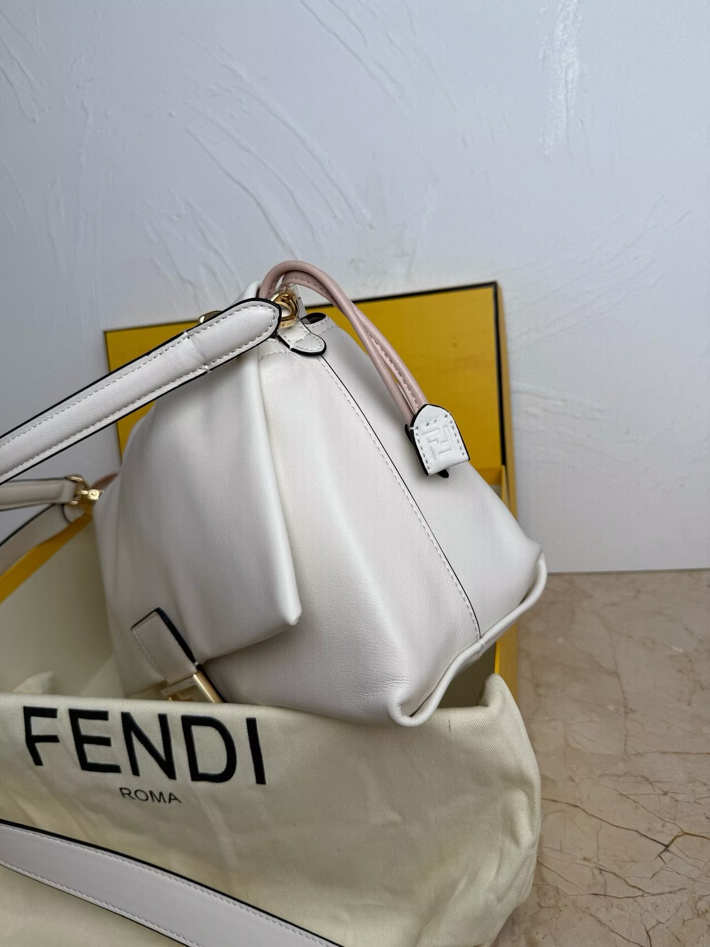 Fendi Mamma Baguette Original Leather Top Handle Bag 8832 White Fendi Mamma Baguette Original Leather Top Handle Bag 8832 White