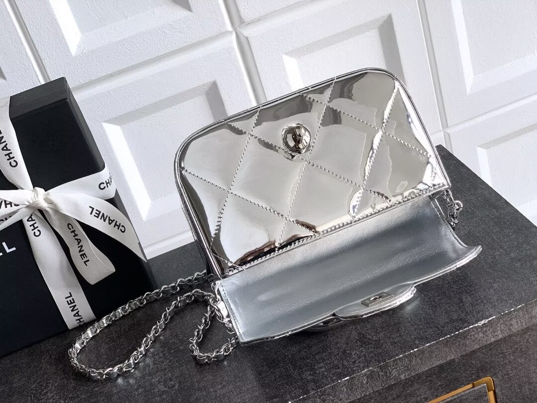 Chanel 25K Original Patent Leather Top Handle Bag A6320 Silver Chanel 25K Original Patent Leather Top Handle Bag A6320 Silver
