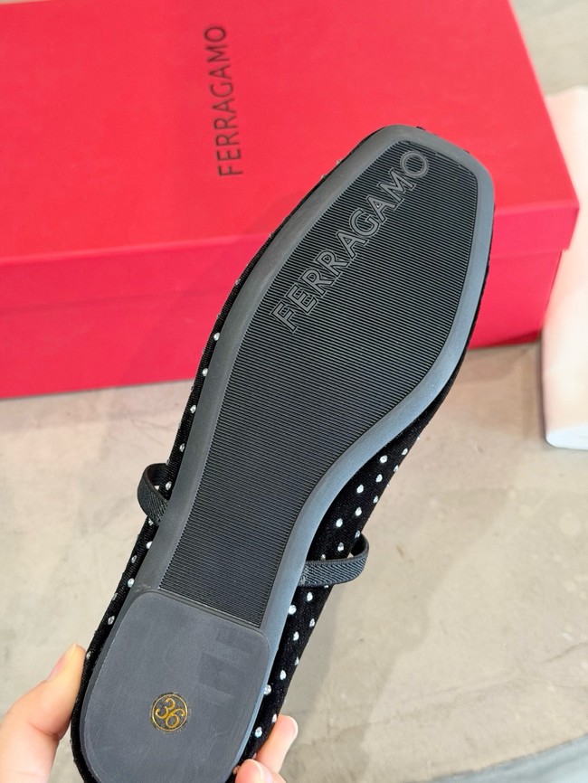 Ferragamo Flat shoes 21039-7