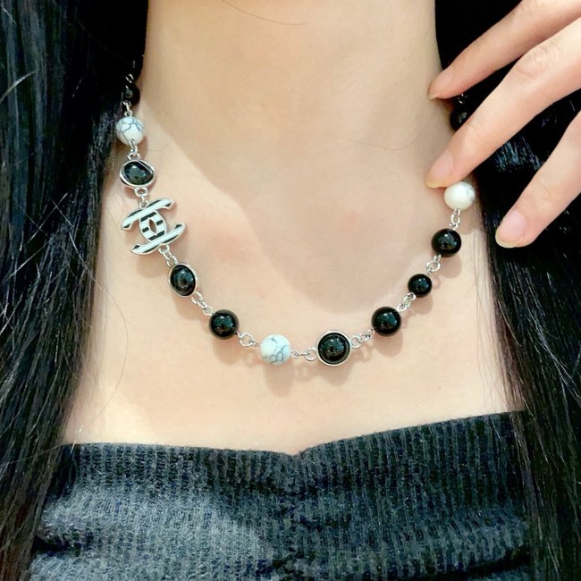 Chanel necklace CE82004