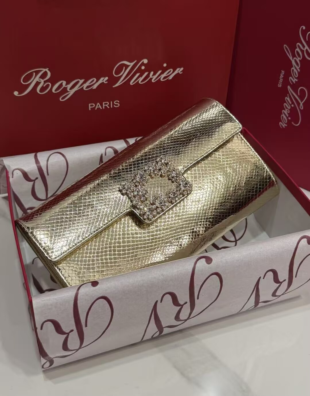 Roger Vivier Clutch Handbag V30260 Gold