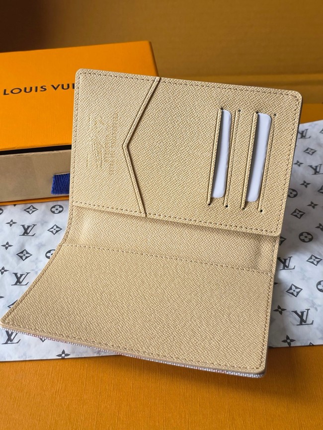 Louis Vuitton Passport Cover M27613 Lin