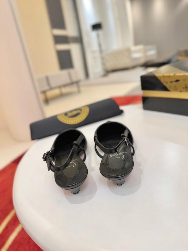 Christian Louboutin Sandals 67000-1