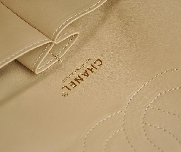 Chanel Classic 2.55 Series Apricot Caviar Golden Chain Quilted Flap Bag 1113 Chanel Classic 2.55 Series Apricot Caviar Golden Chain Quilted Flap Bag 1113