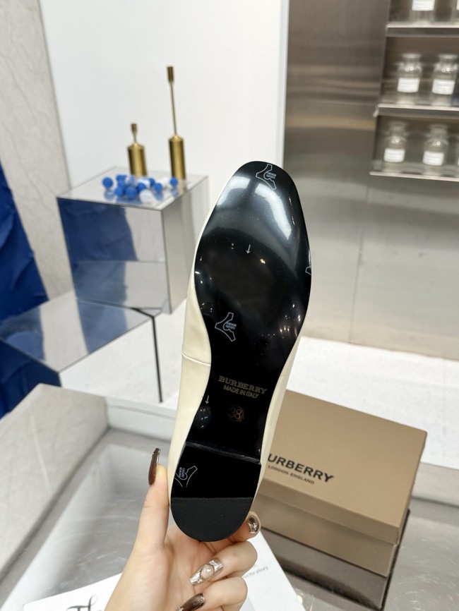 BurBerry Shoes 45068-9