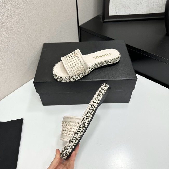 Chanel Slippers 55724-1