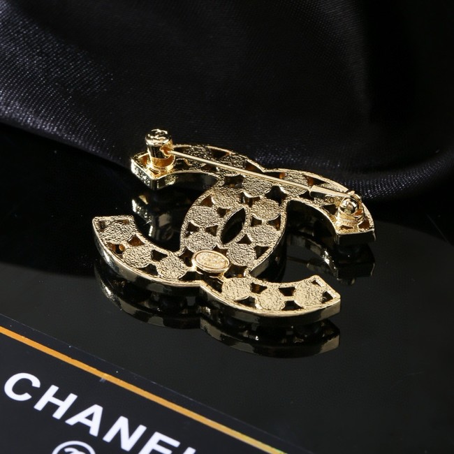Chanel brooch CE81919