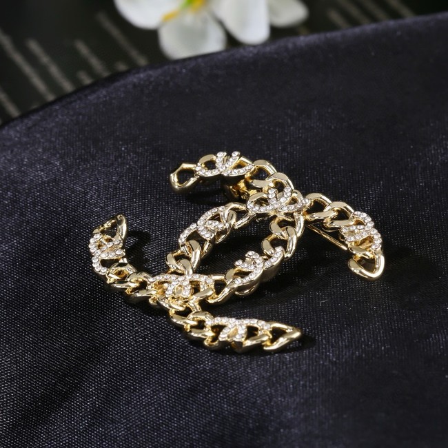Chanel brooch CE81922