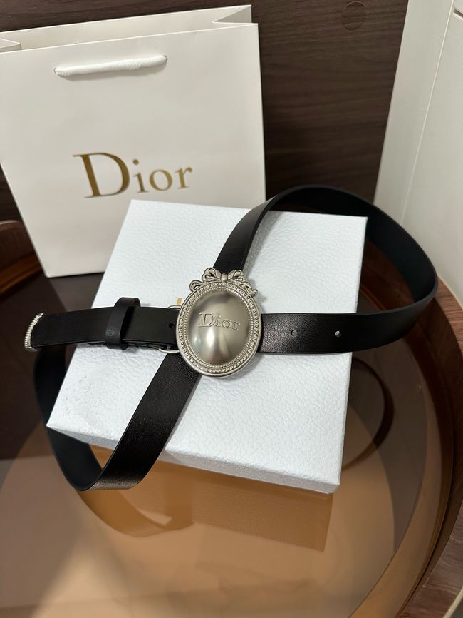 Dior Medaillon Belt Smooth Calfskin 25 MM B1022V black Dior Medaillon Belt Smooth Calfskin 25 MM B1022V black