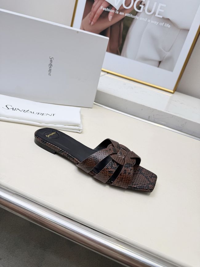 Saint Laurent tribute SANDALS in smooth leather 875936-10
