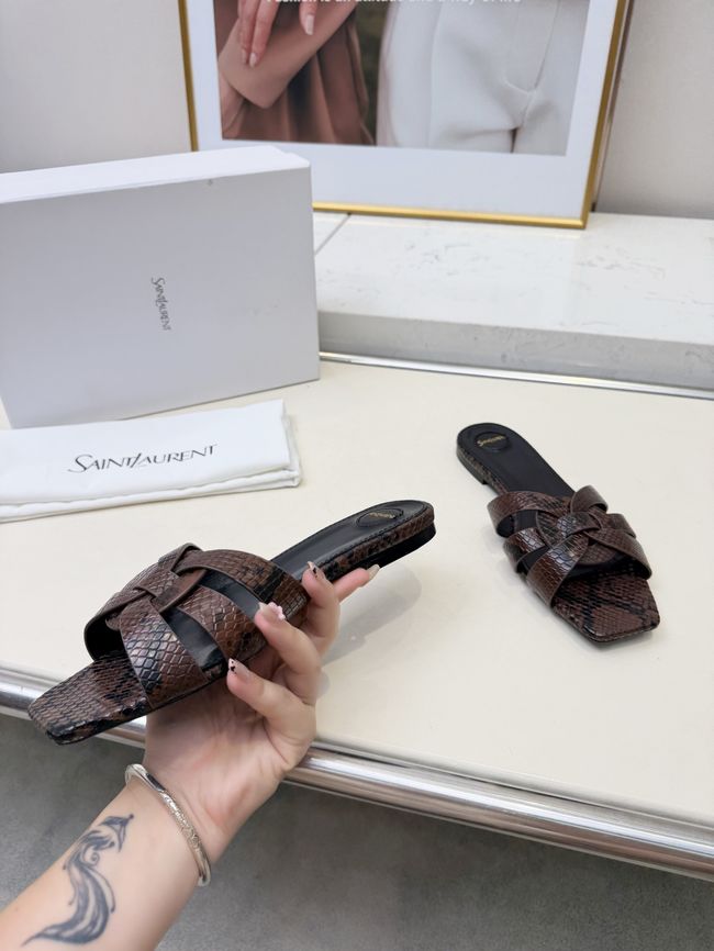 Saint Laurent tribute SANDALS in smooth leather 875936-10