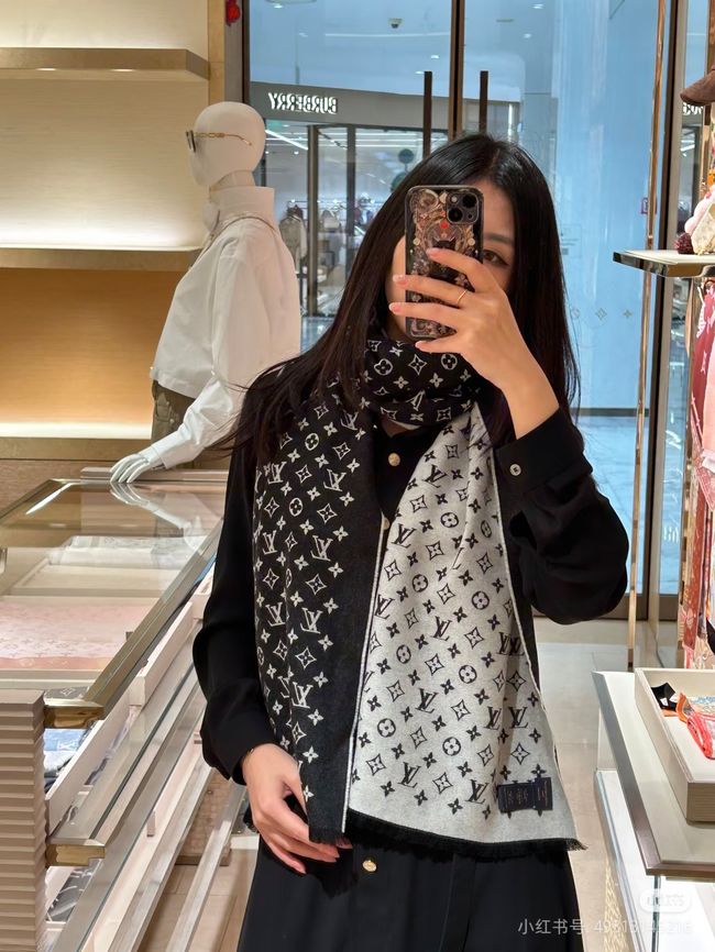 Louis Vuitton New Forevergram Scarf M9A253-1