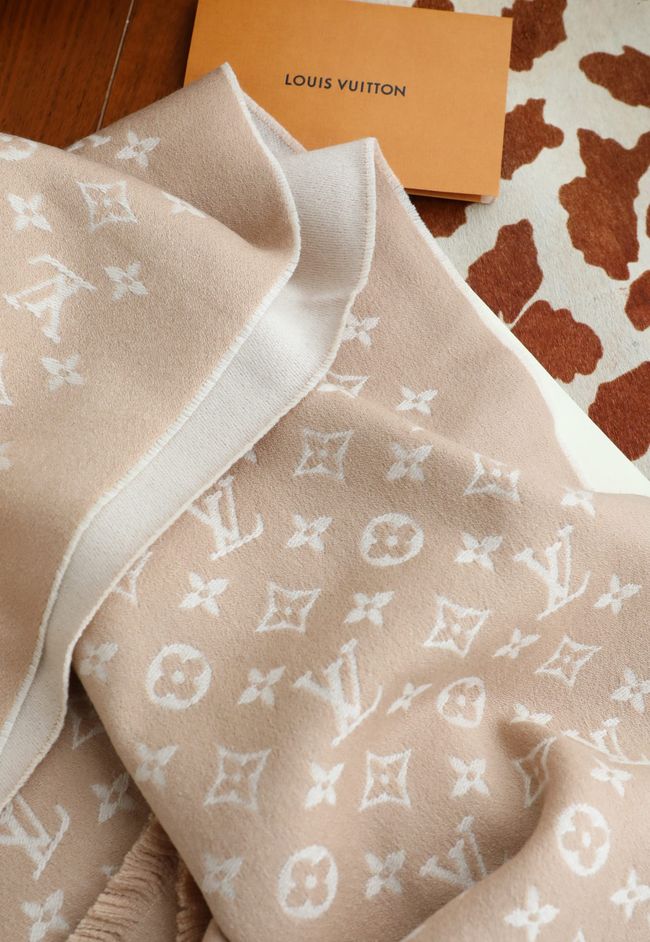 Louis Vuitton New Forevergram Scarf M9A253-3