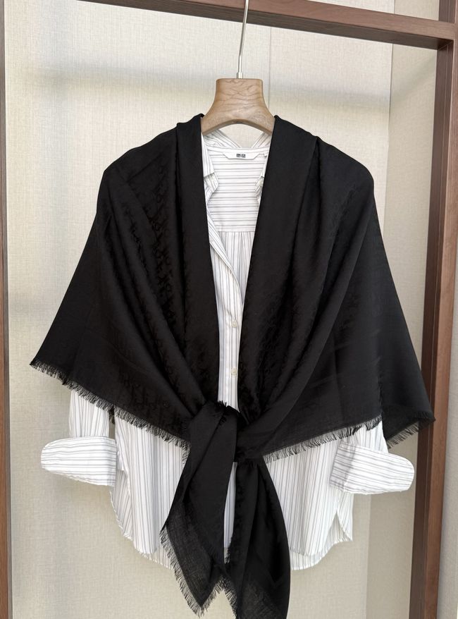 Dior Oblique Shawl Wool and Silk Jacquard I1058-5