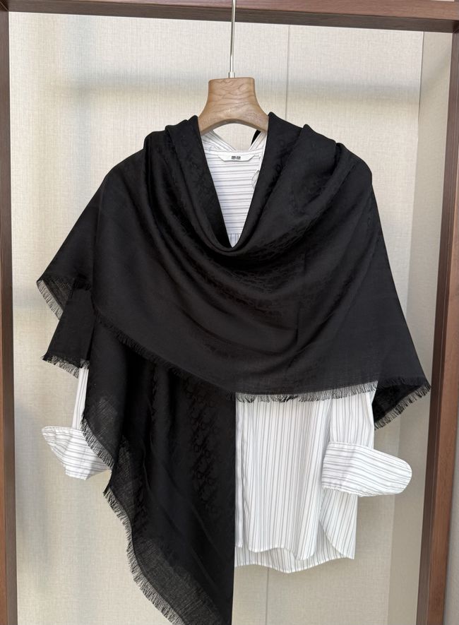 Dior Oblique Shawl Wool and Silk Jacquard I1058-5