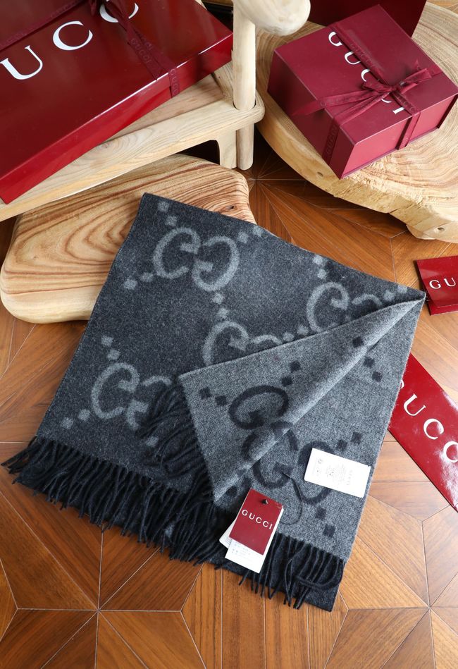 Gucci Reversible Cashmere scarf A006HK-3
