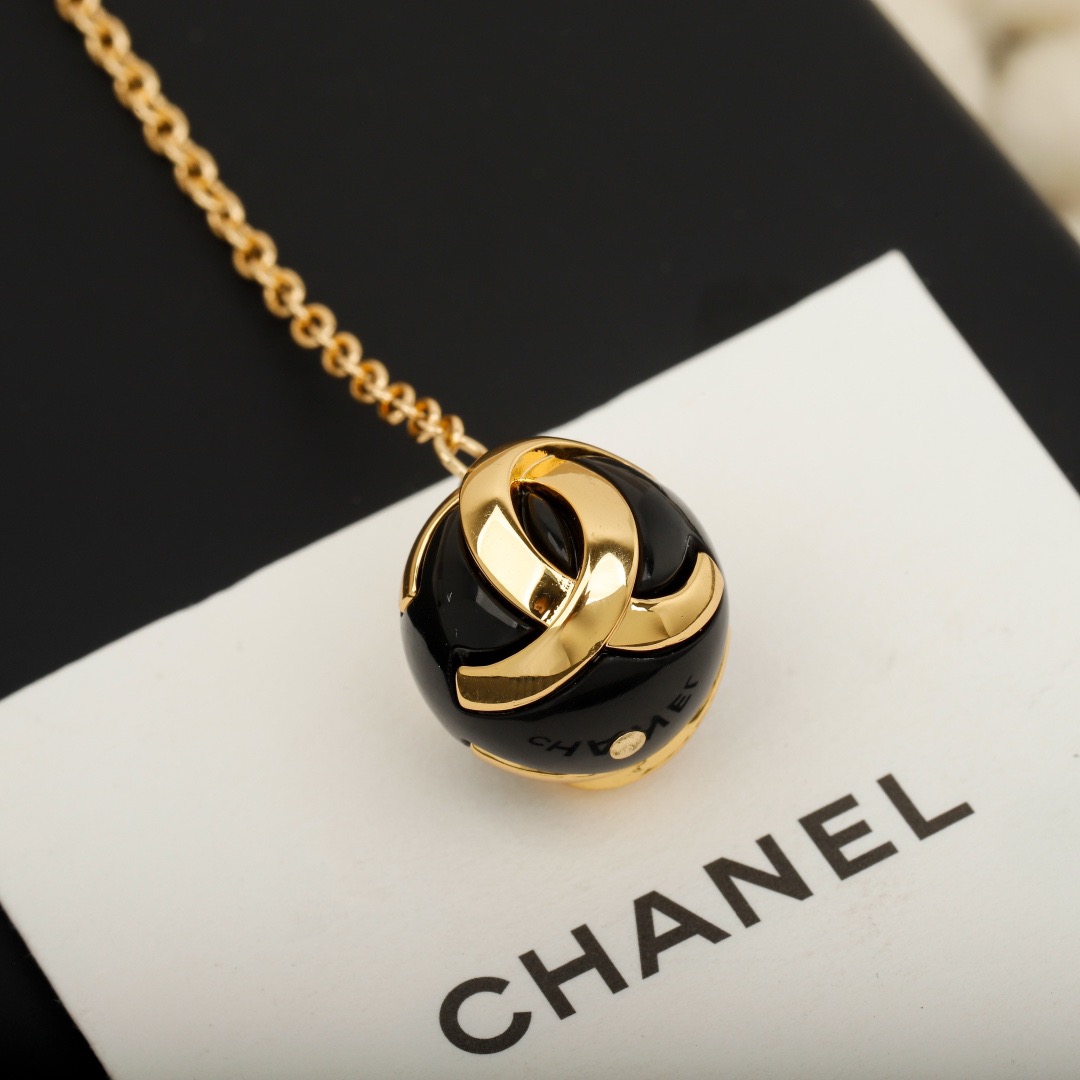 Chanel Necklace EE10024