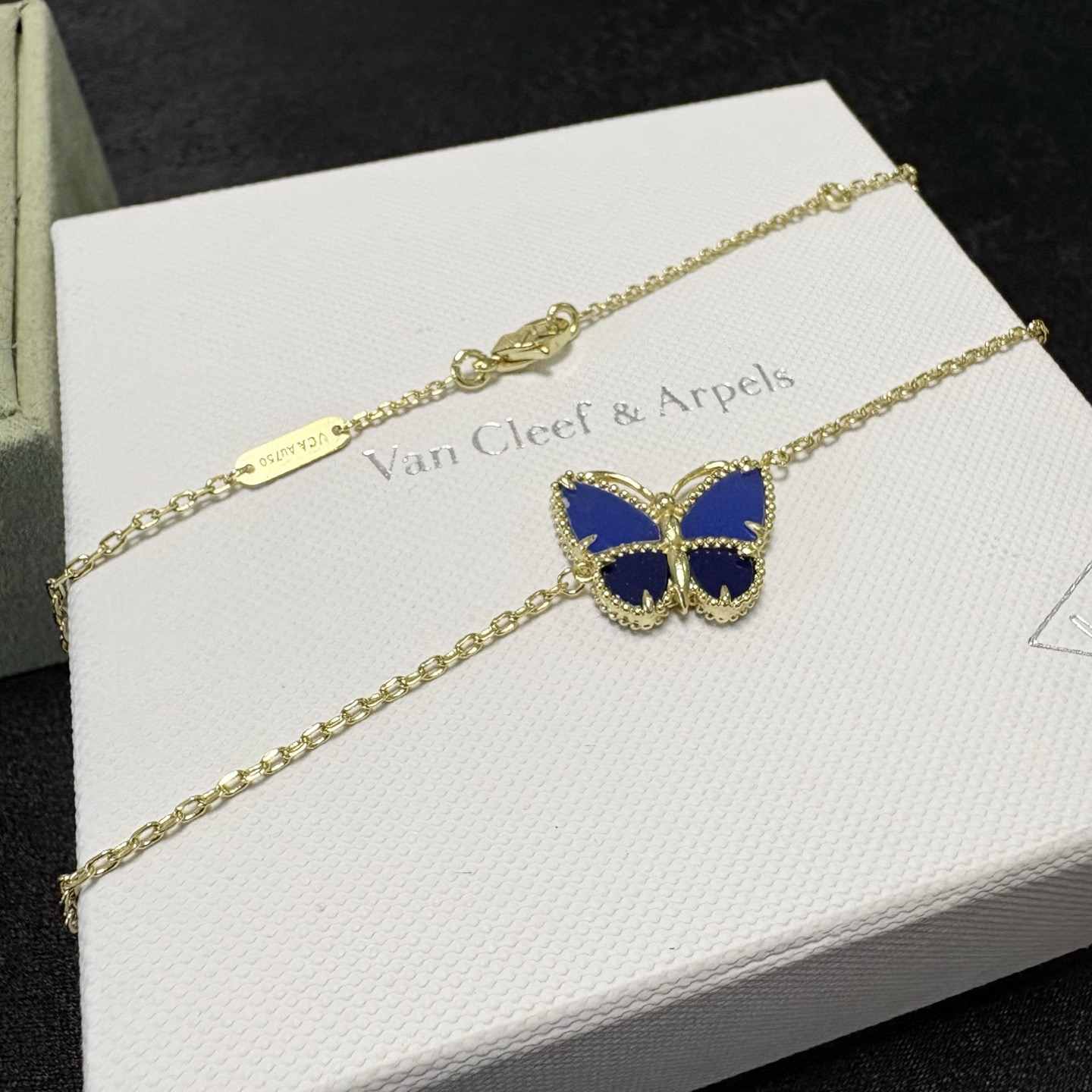 Van Cleef & Arpels Necklace EE10026 Van Cleef & Arpels Necklace EE10026