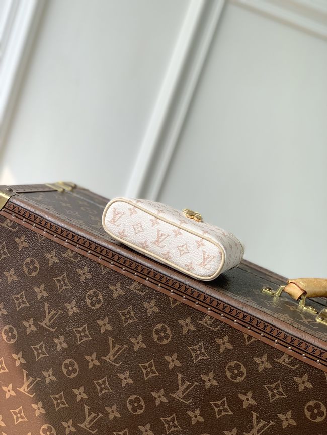Louis Vuitton Nice Beauty M25689 white