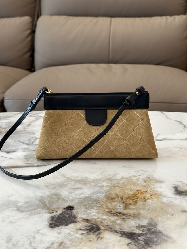 Chanel Clutch with Chain AP5540 tan