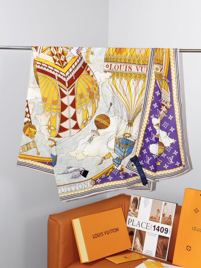 Louis Vuitton Monogram Shine Shawl M9A254-3 Louis Vuitton Monogram Shine Shawl M9A254-3