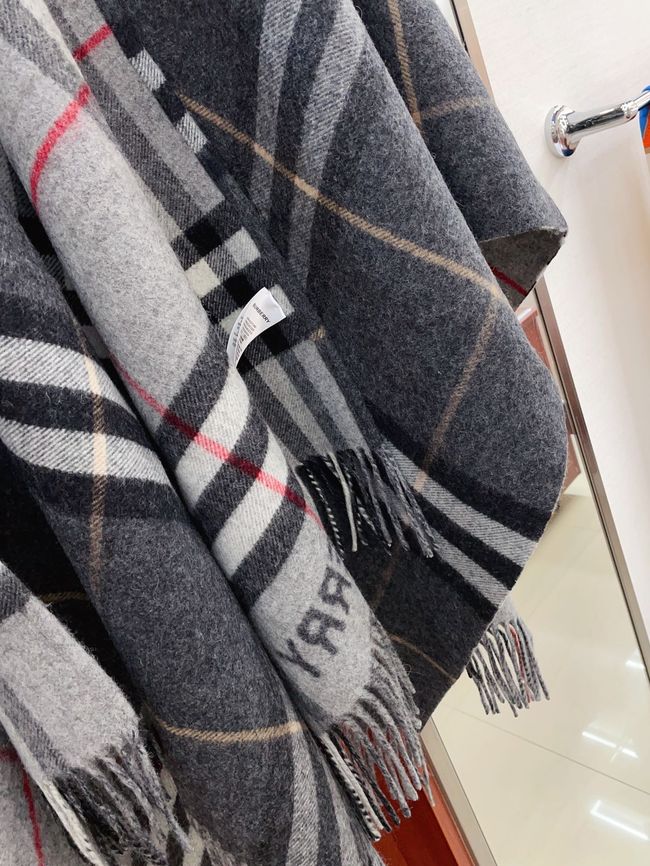 Burberry Cashmere cape BU0032-1