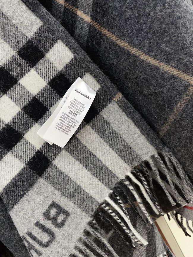 Burberry Cashmere cape BU0032-1